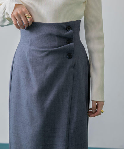 紐扣裝飾半身裙
