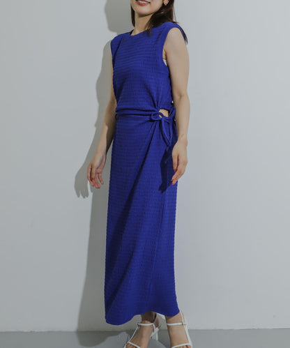 側邊開衩提花連衣裙