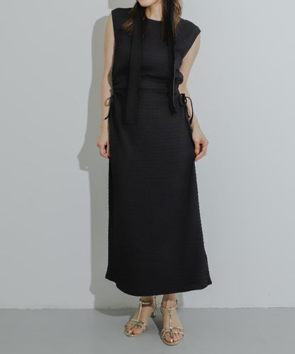 側邊開衩提花連衣裙