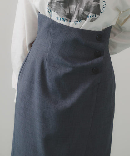 紐扣裝飾半身裙