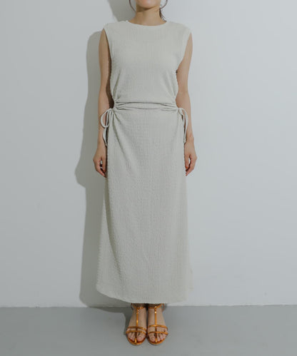 側邊開衩提花連衣裙