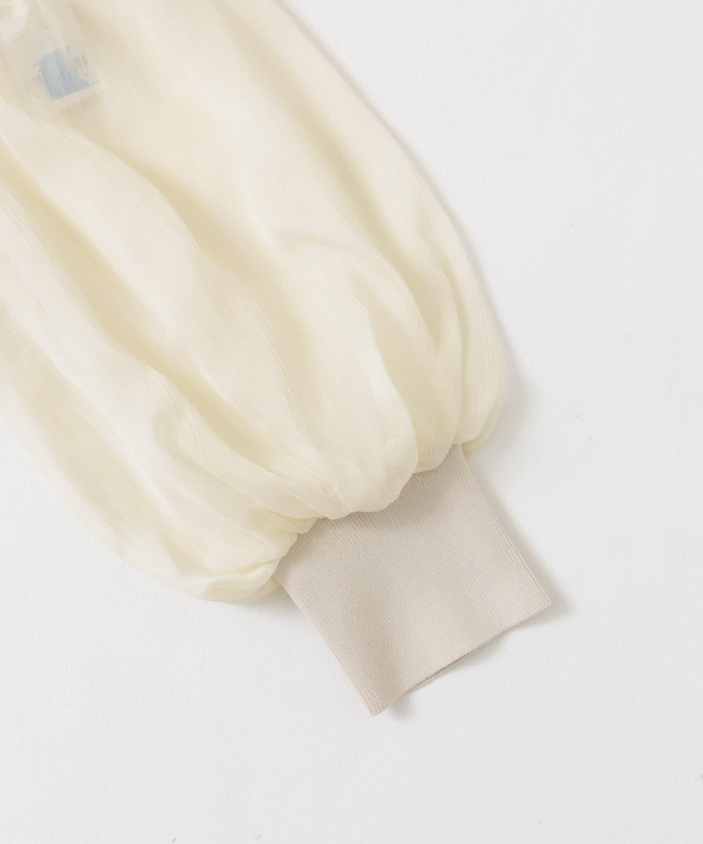 透視感蓬鬆袖針織衫（五分袖）