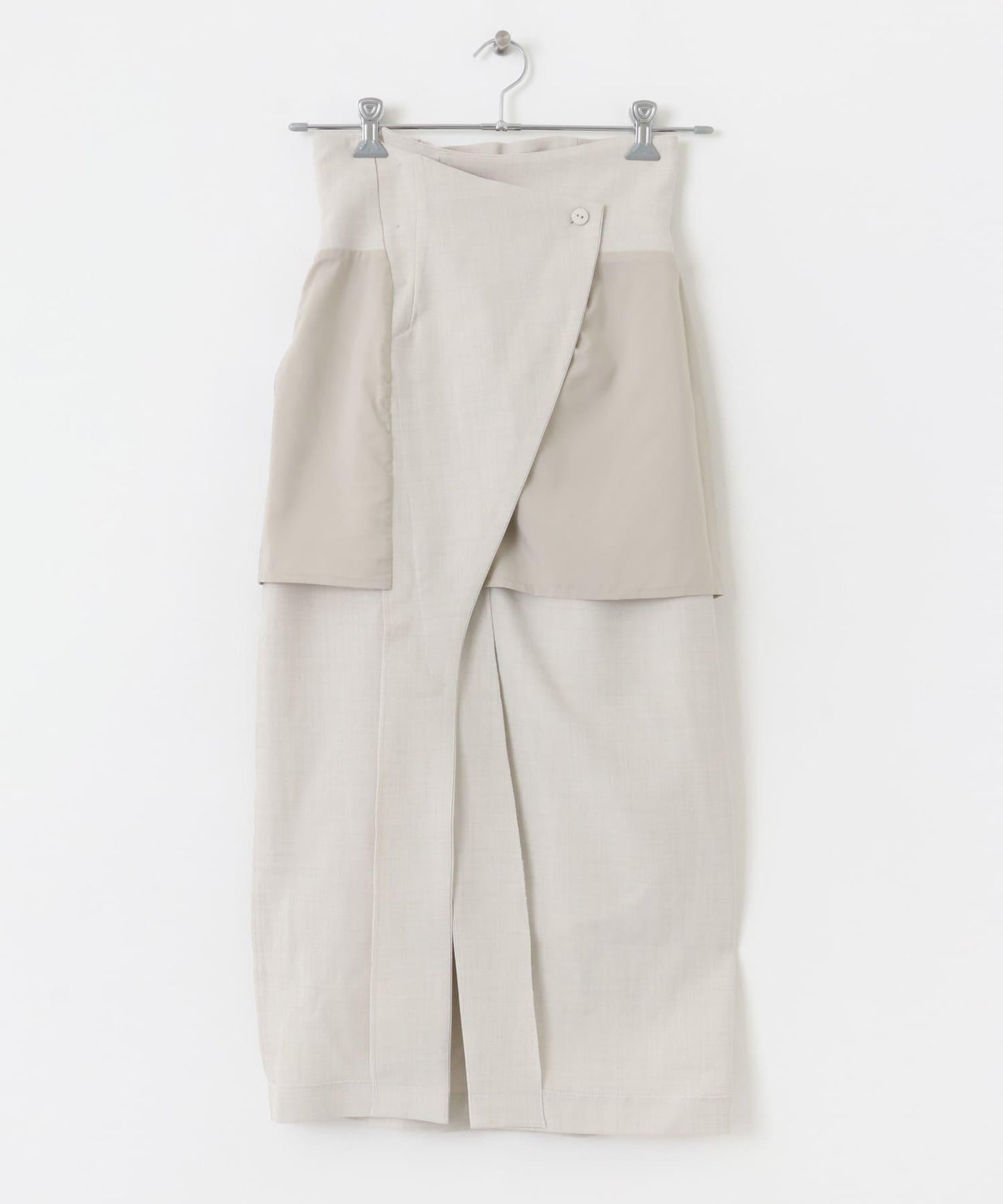 紐扣裝飾半身裙