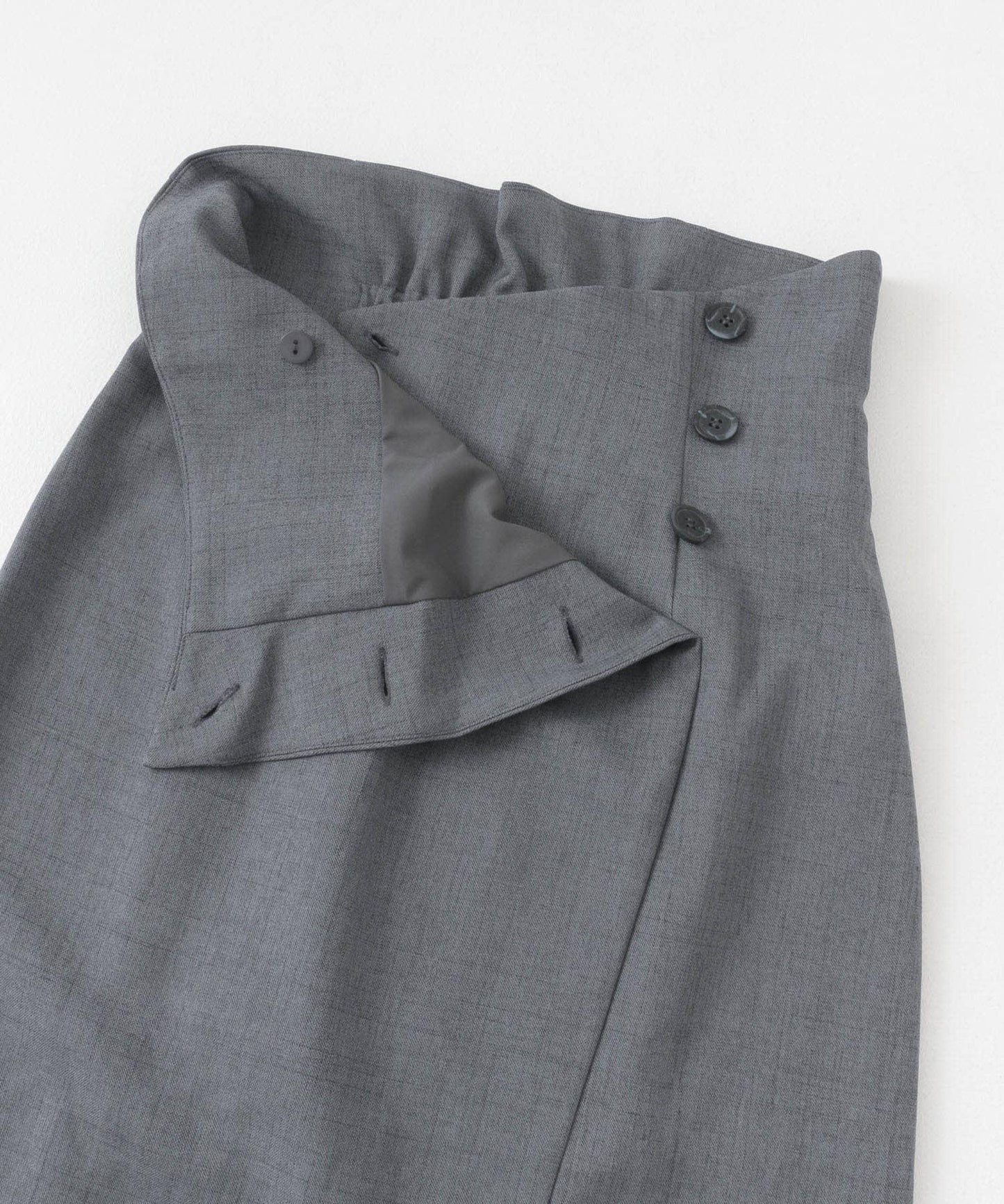 紐扣裝飾半身裙