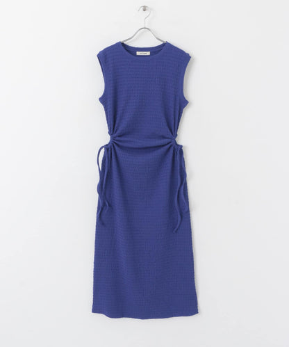 側邊開衩提花連衣裙