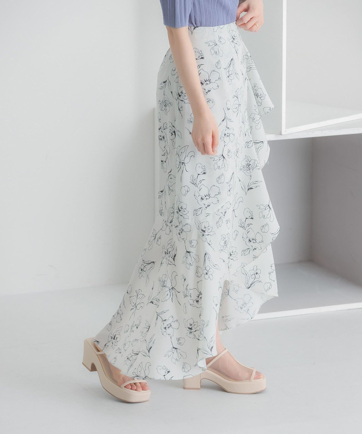 花卉印花荷葉邊半身裙