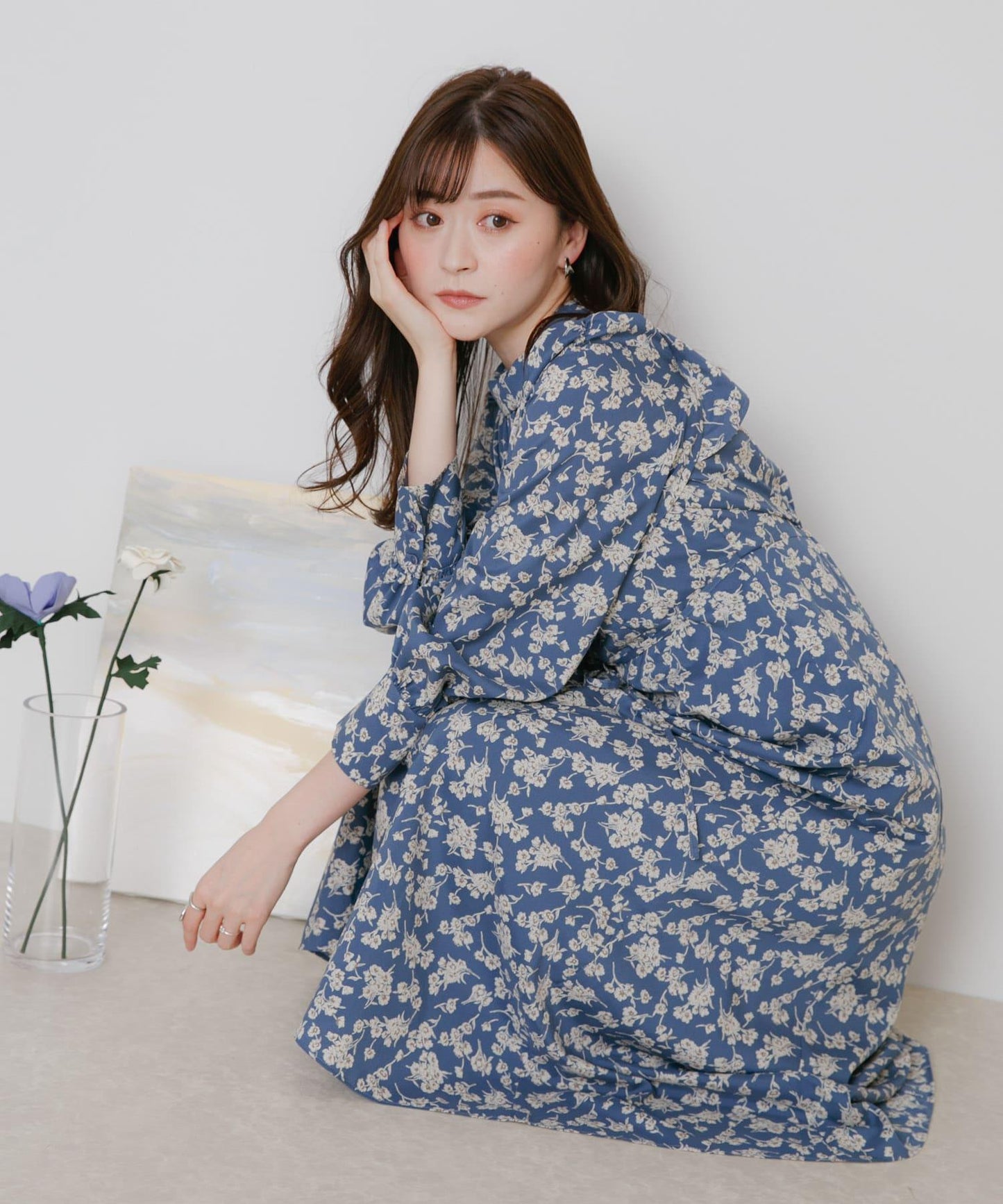 背部設計花卉連衣裙