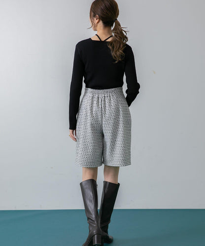 燕尾短褲