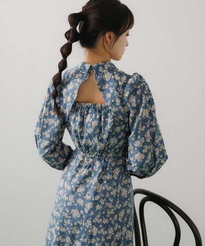 背部設計花卉連衣裙