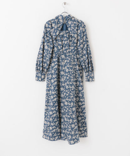 背部設計花卉連衣裙