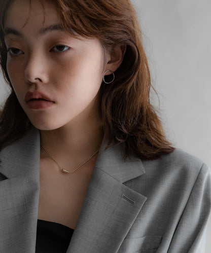 SMELLY so’彎曲圓環耳釘