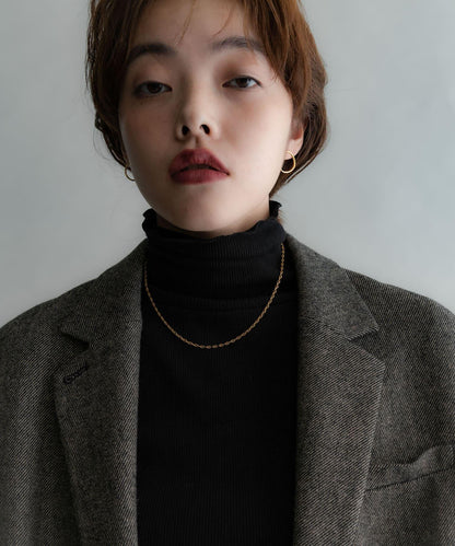 SMELLY so’彎曲圓環耳釘