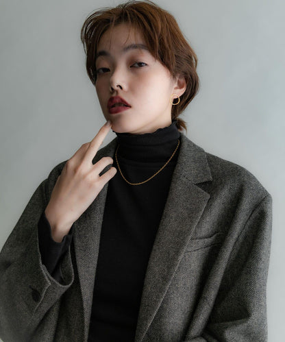 SMELLY so’彎曲圓環耳釘