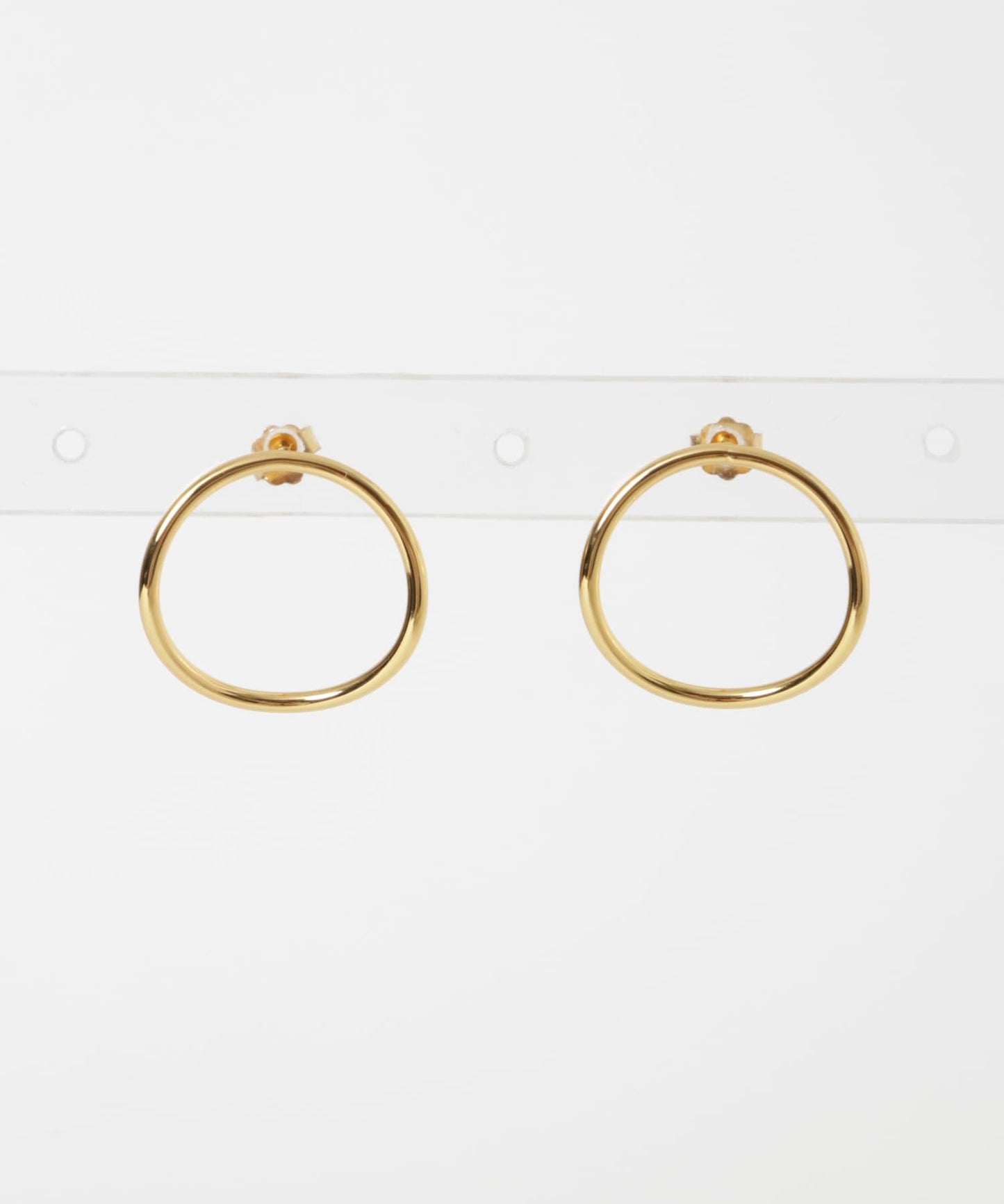 SMELLY so’彎曲圓環耳釘