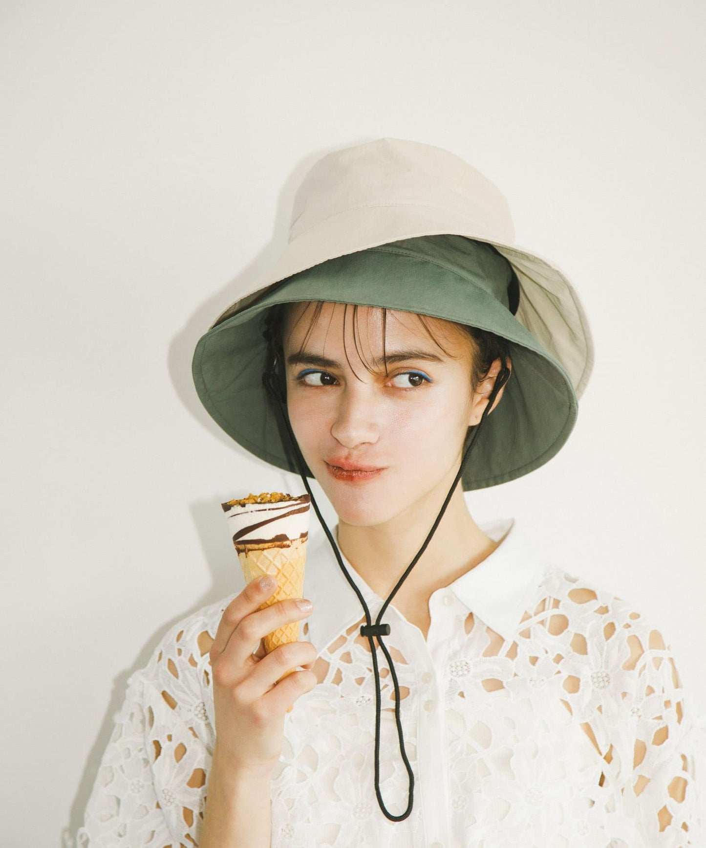 防潑水/防紫外線抽繩漁夫帽