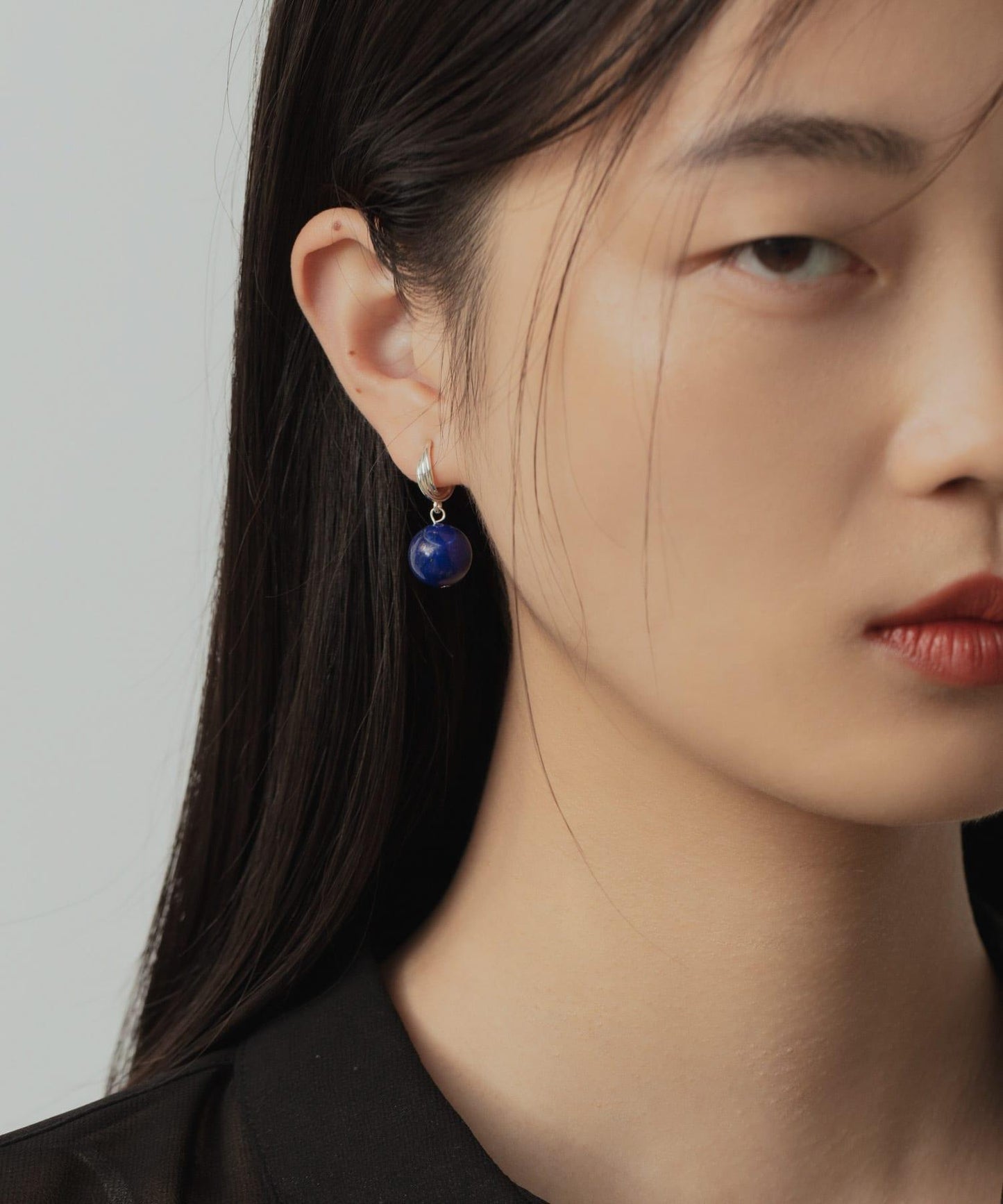 SMELLY 青金石耳釘