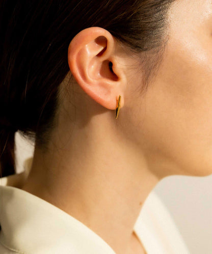 SMELLY so’漸變色條形耳釘