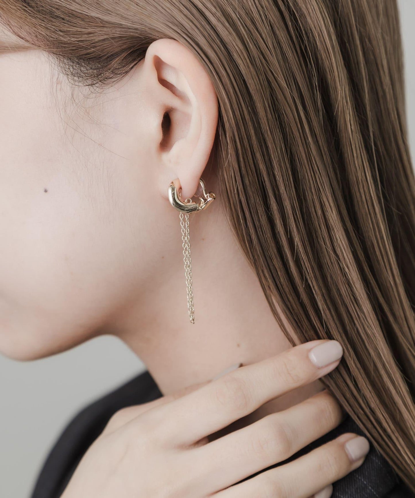 金屬質感月亮鏈條耳環