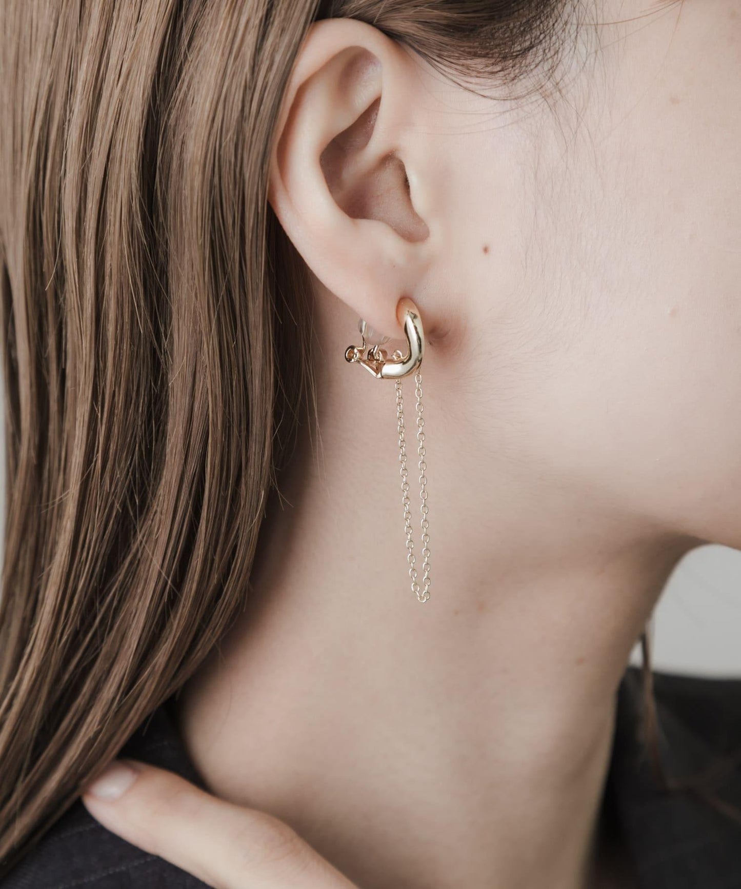金屬質感月亮鏈條耳環