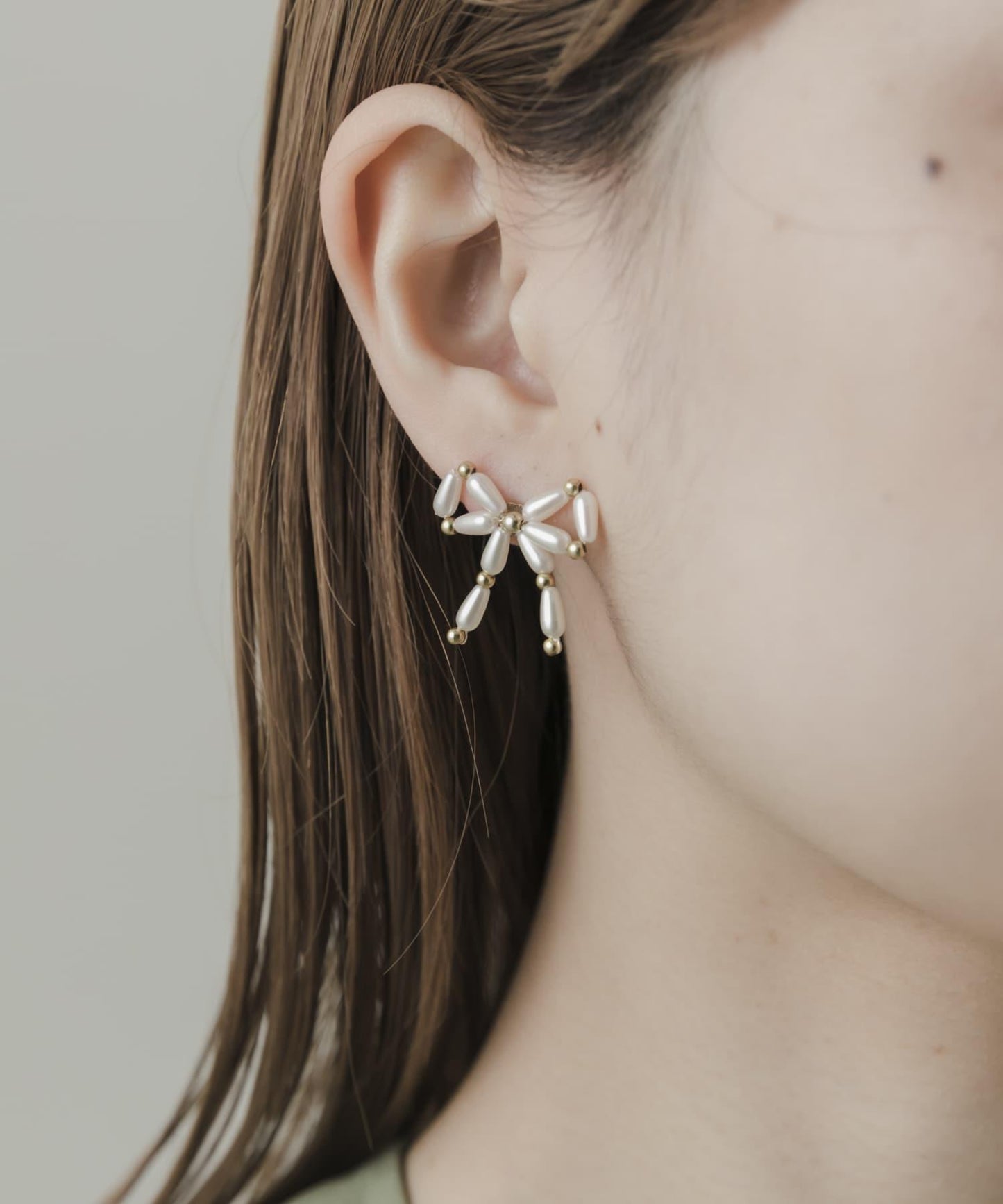 珍珠金屬蝴蝶結耳環