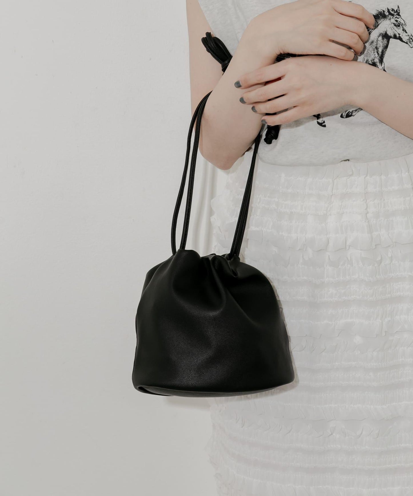 圓形束口單肩包