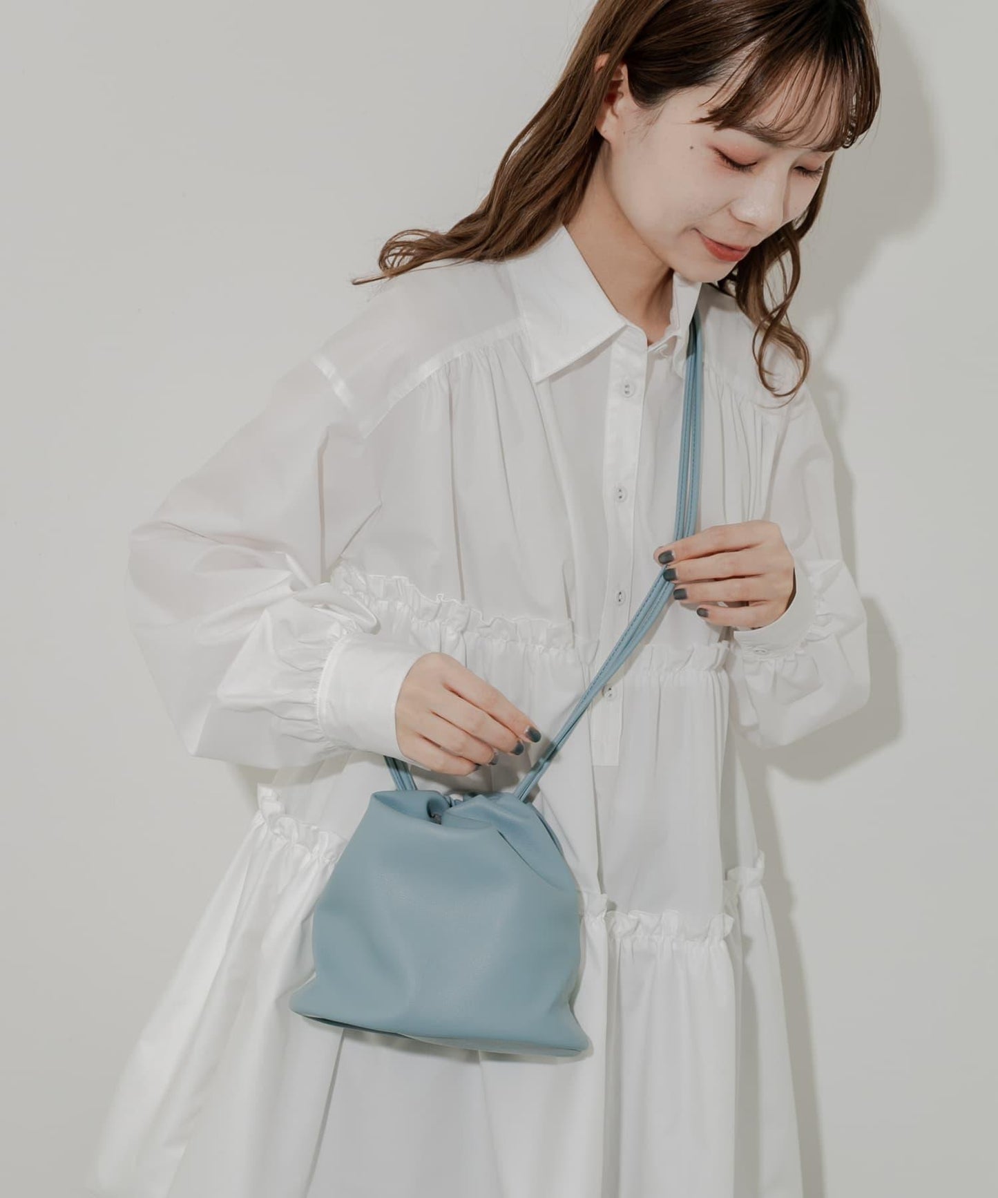 圓形束口單肩包