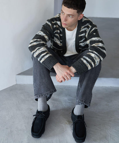 褶皺寬鬆牛仔褲