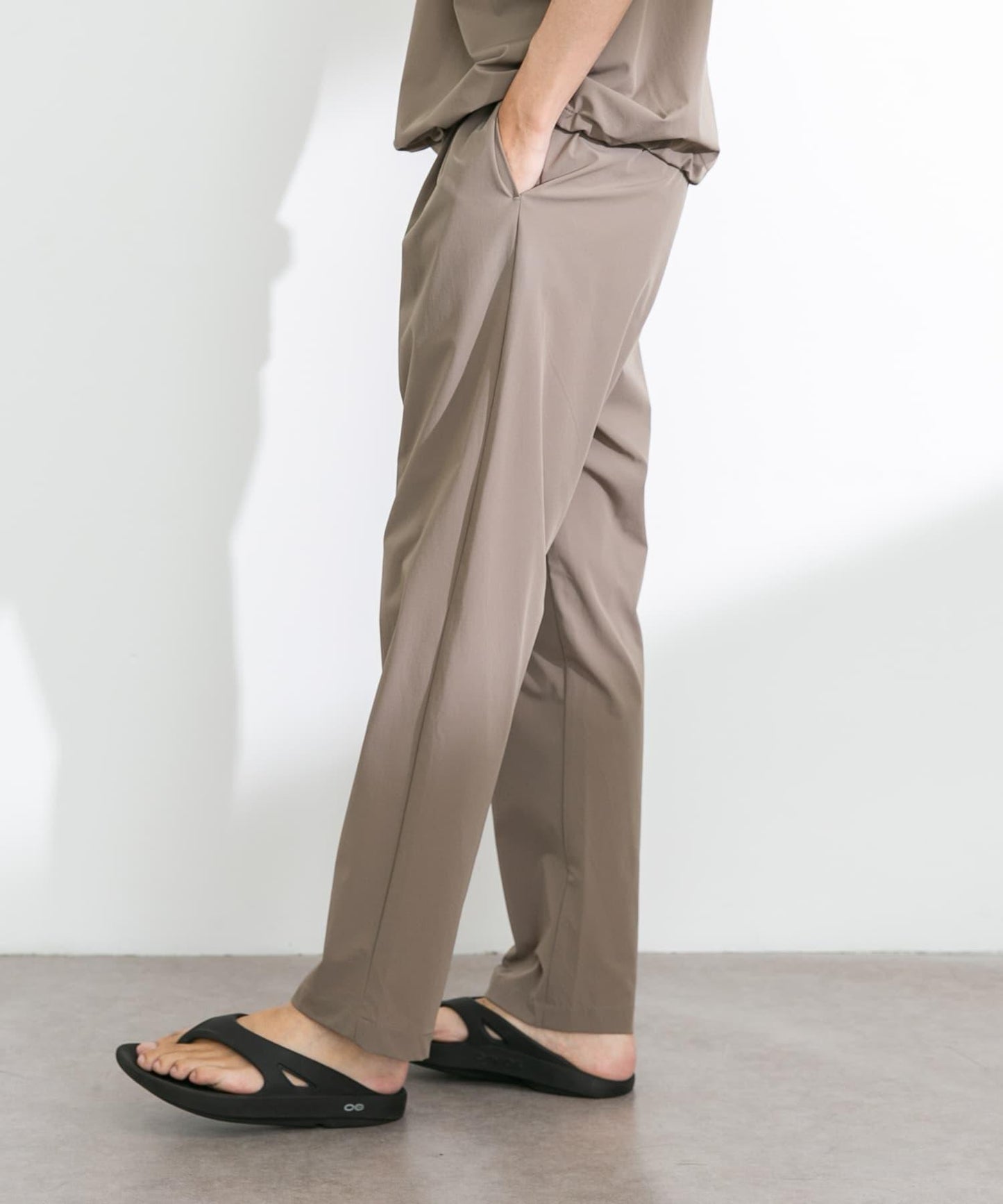 「接觸冷感/吸溼速幹/防紫外線」Breeze Fit休閒褲