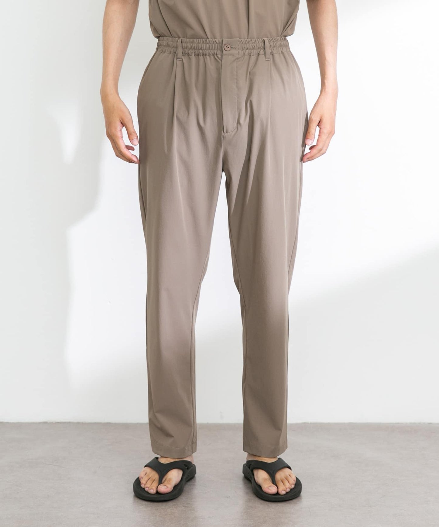 「接觸冷感/吸溼速幹/防紫外線」Breeze Fit休閒褲