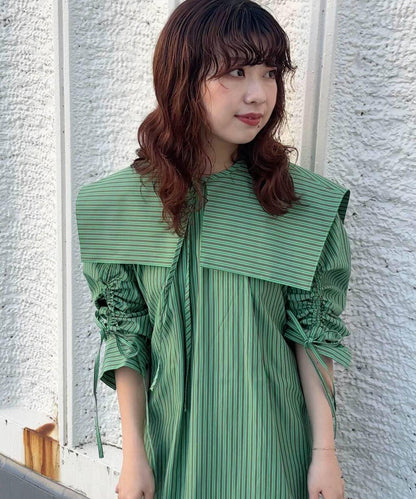 方領套裝條紋連衣裙