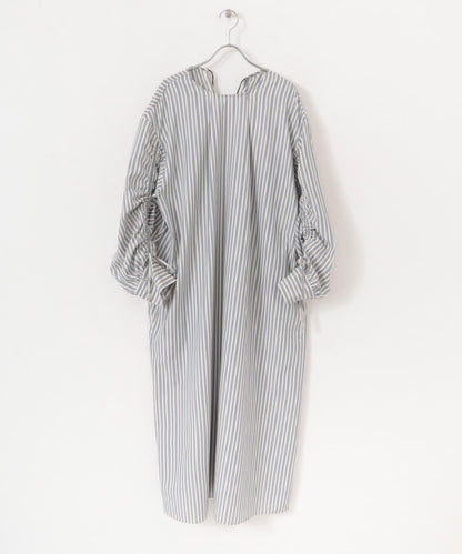 方領套裝條紋連衣裙