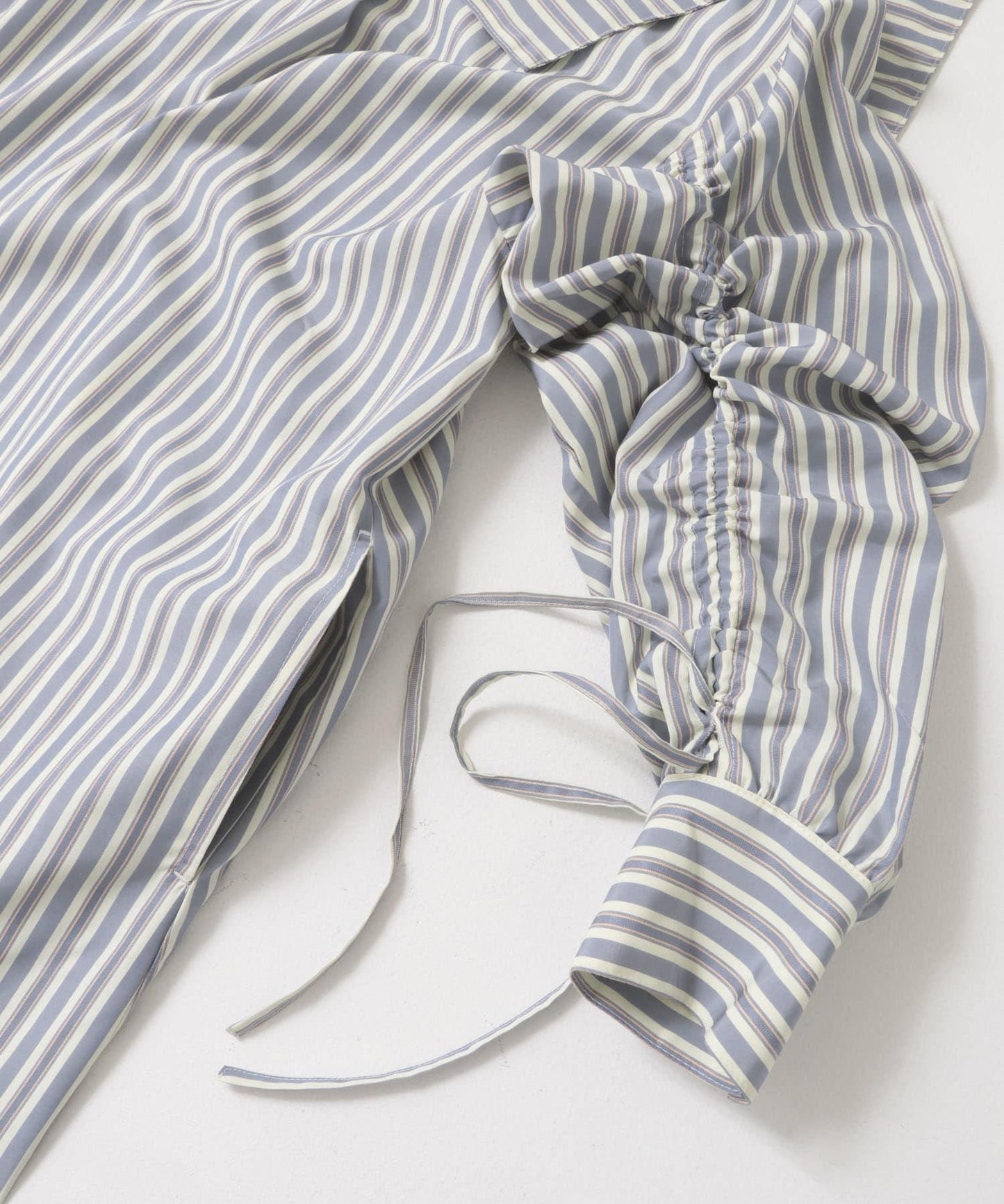 方領套裝條紋連衣裙