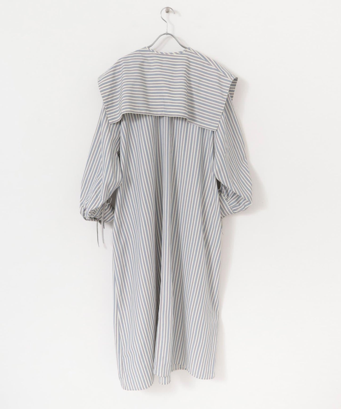 方領套裝條紋連衣裙