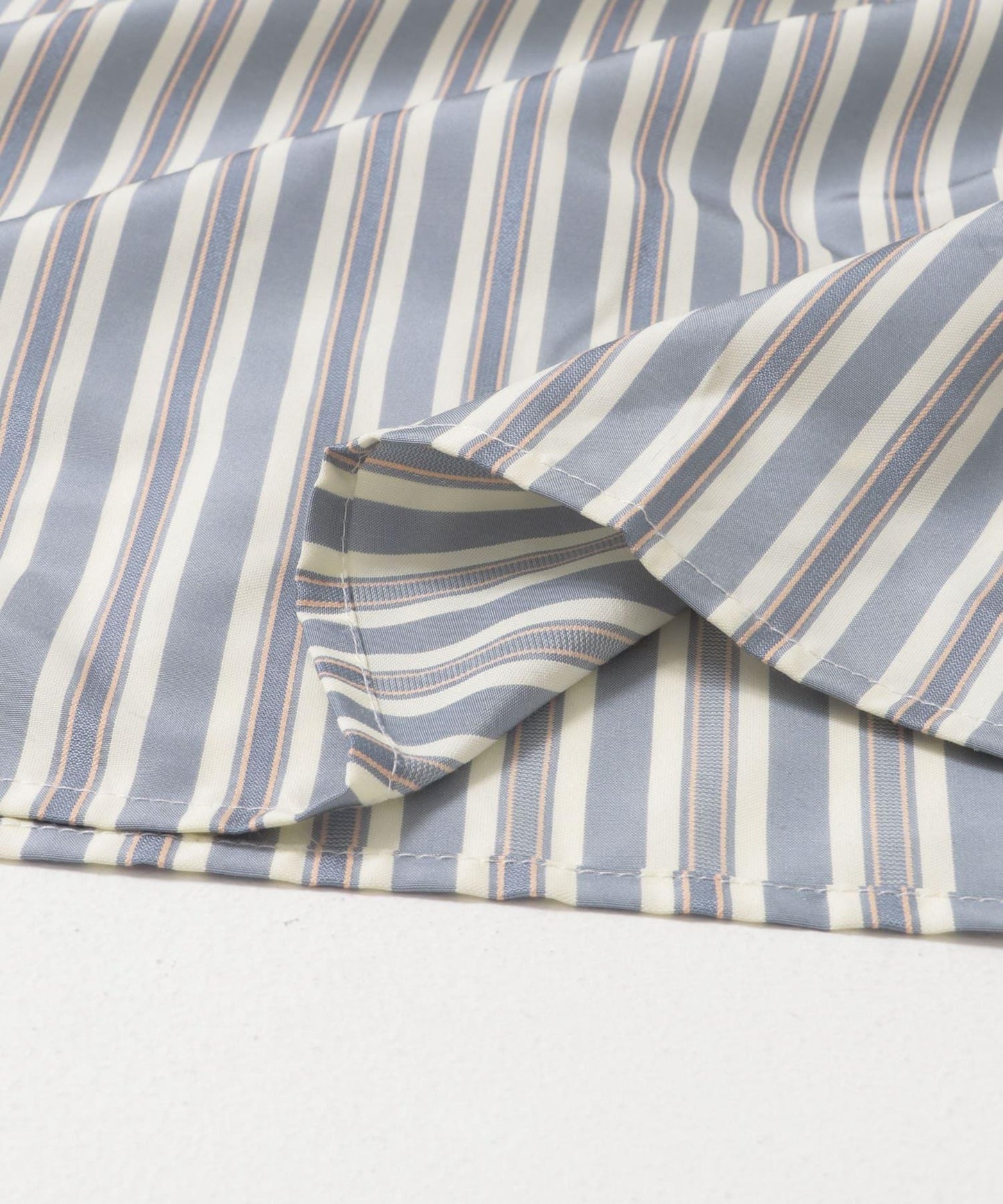 方領套裝條紋連衣裙