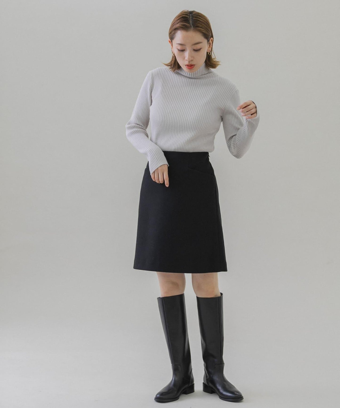 仿羊毛呢A字迷你裙