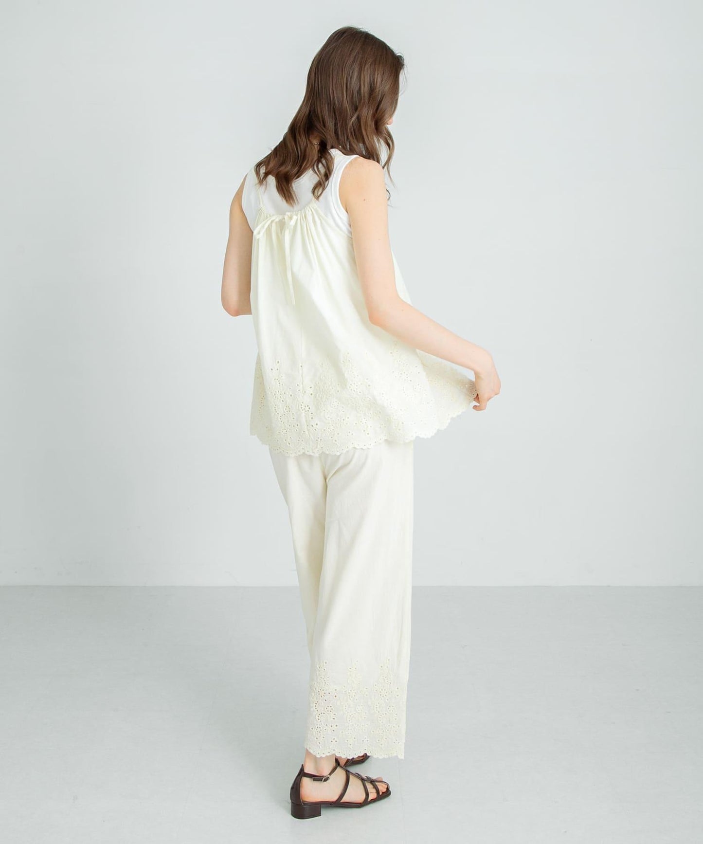 刺繡棉吊帶上衣×褲子套裝