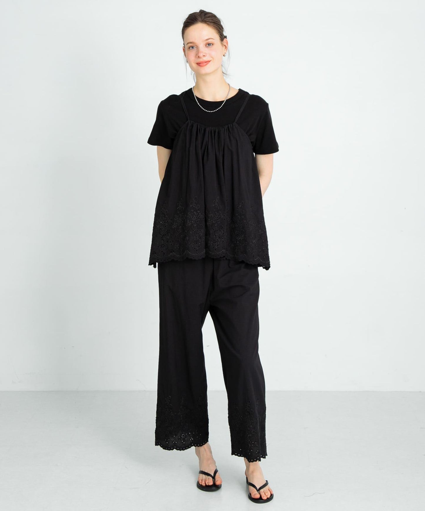 刺繡棉吊帶上衣×褲子套裝