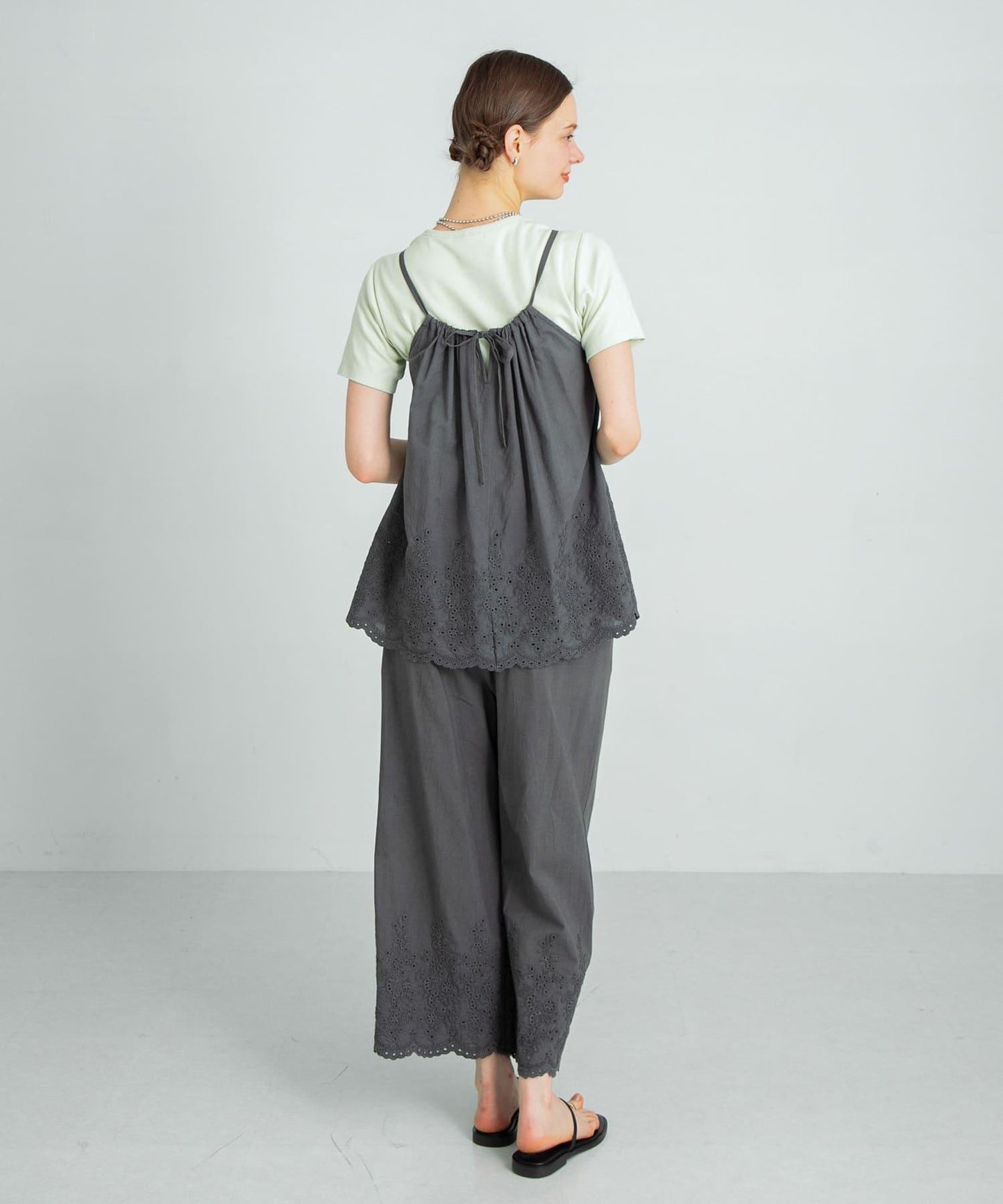 刺繡棉吊帶上衣×褲子套裝