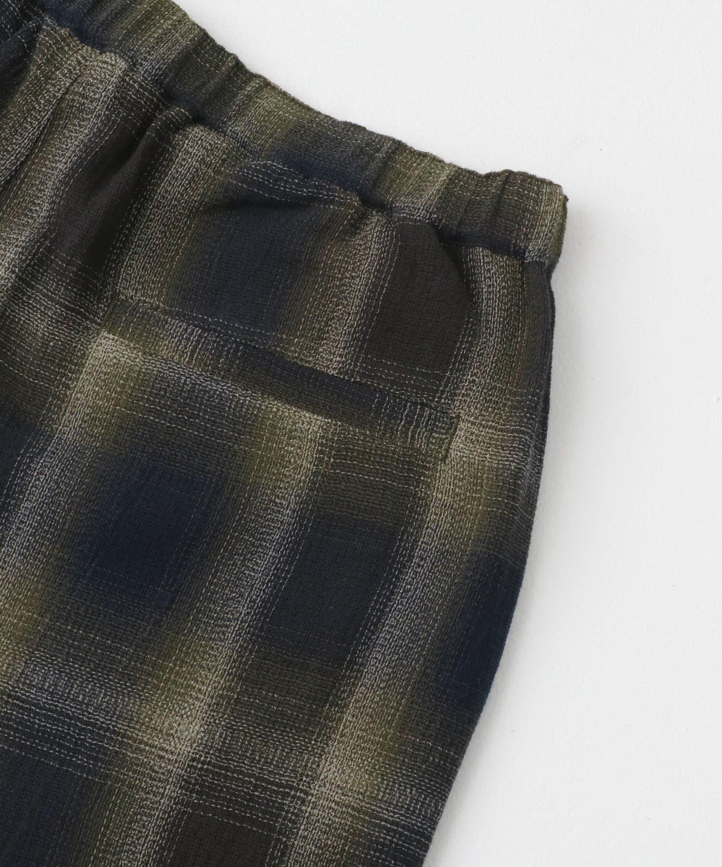 漸變格紋休閒短褲