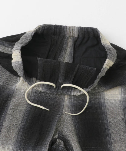 漸變格紋休閒短褲