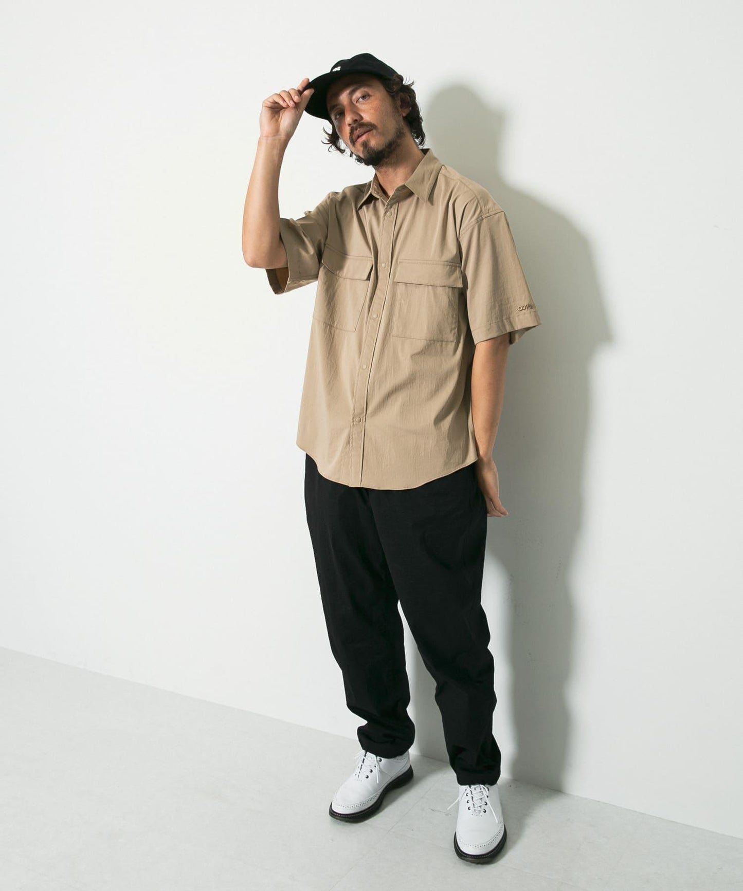 OOPS 可伸縮雙口袋襯衫