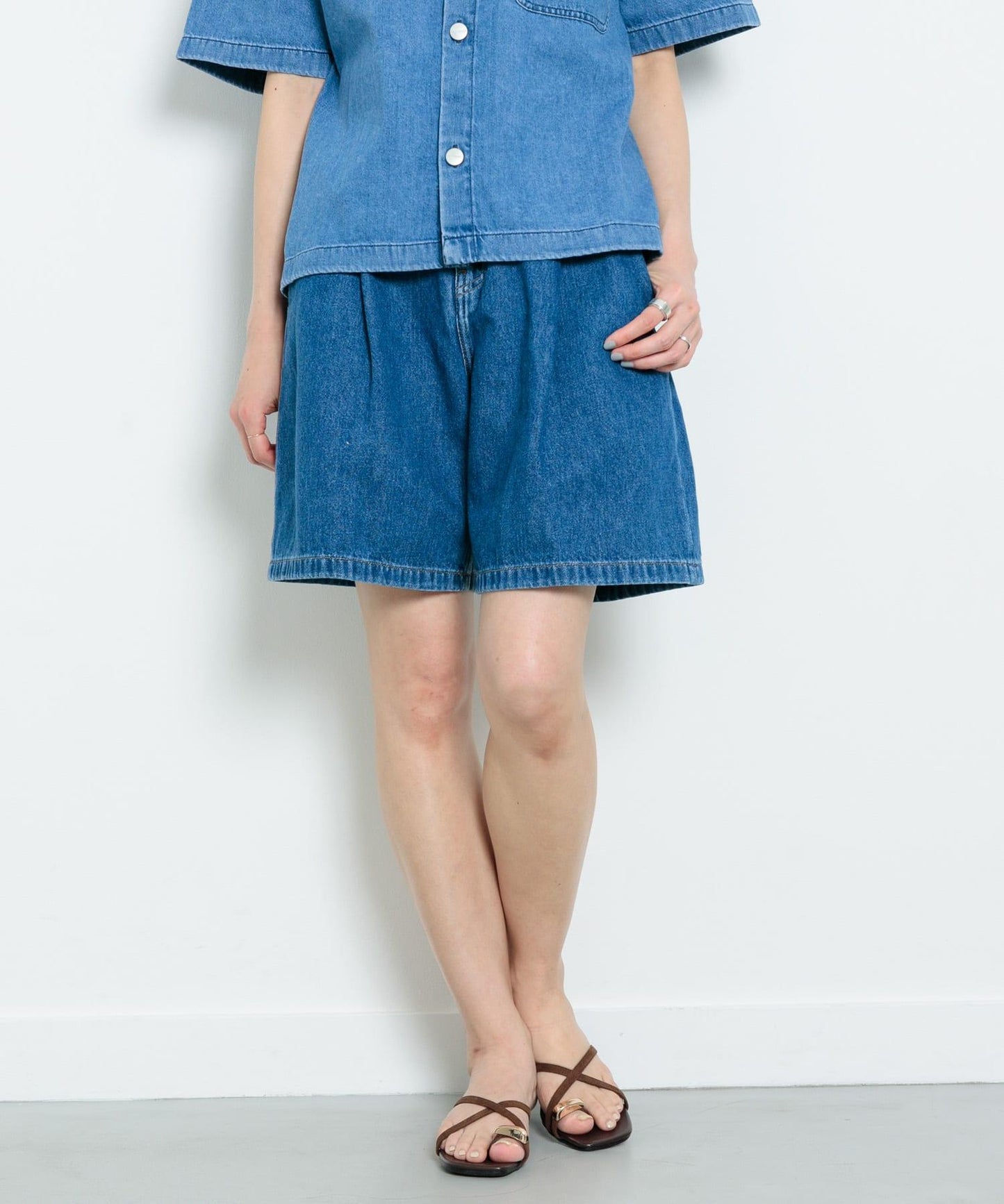 carhartt 女士高腰短褲