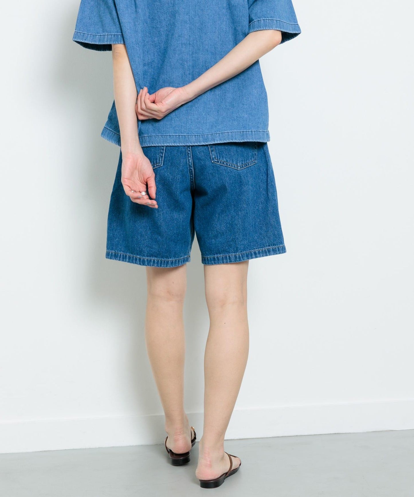 carhartt 女士高腰短褲