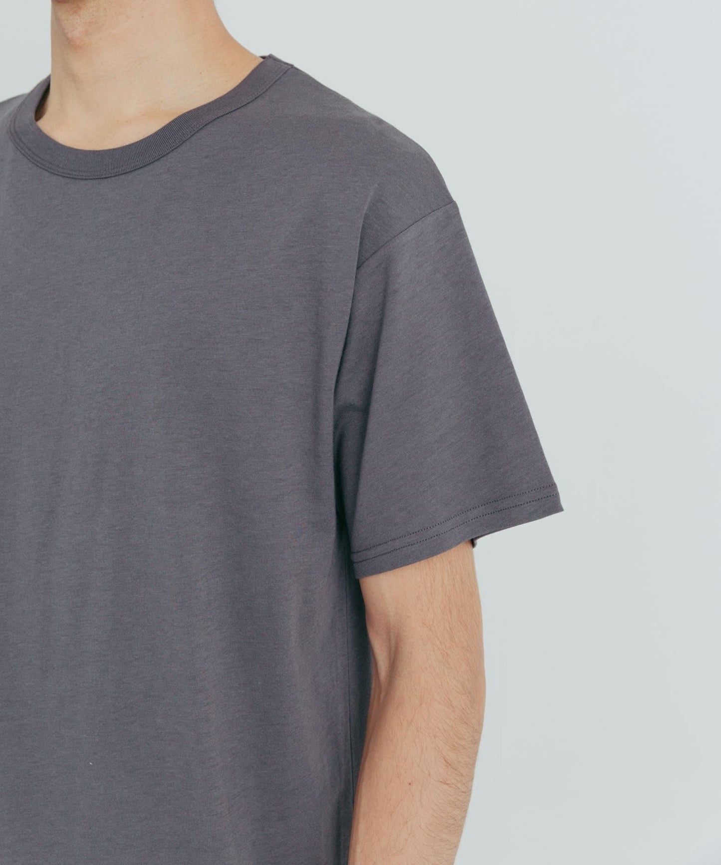 『UR TECH』圓領T恤