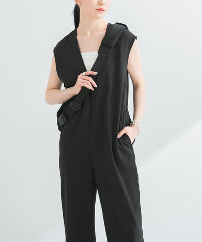 2尺碼可選亞麻風深V領連體褲