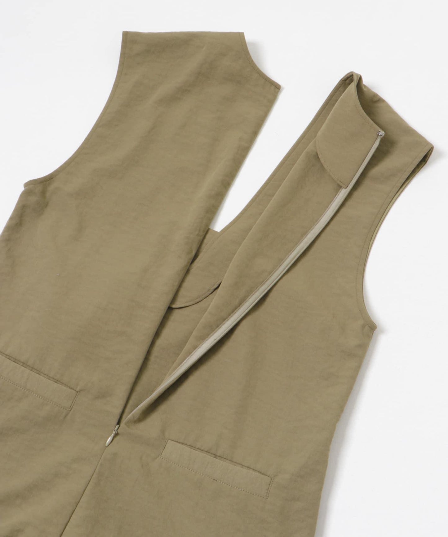 2尺碼可選亞麻風深V領連體褲