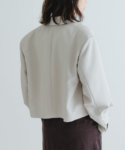 new basic 盒型短款夾克