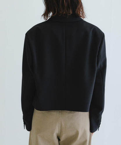 new basic 盒型短款夾克