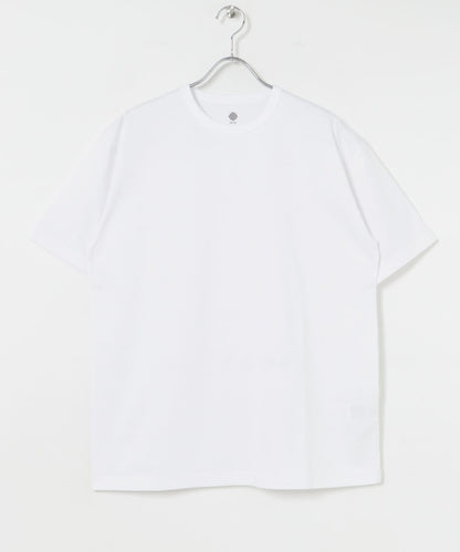 『UR TECH』基礎款T恤