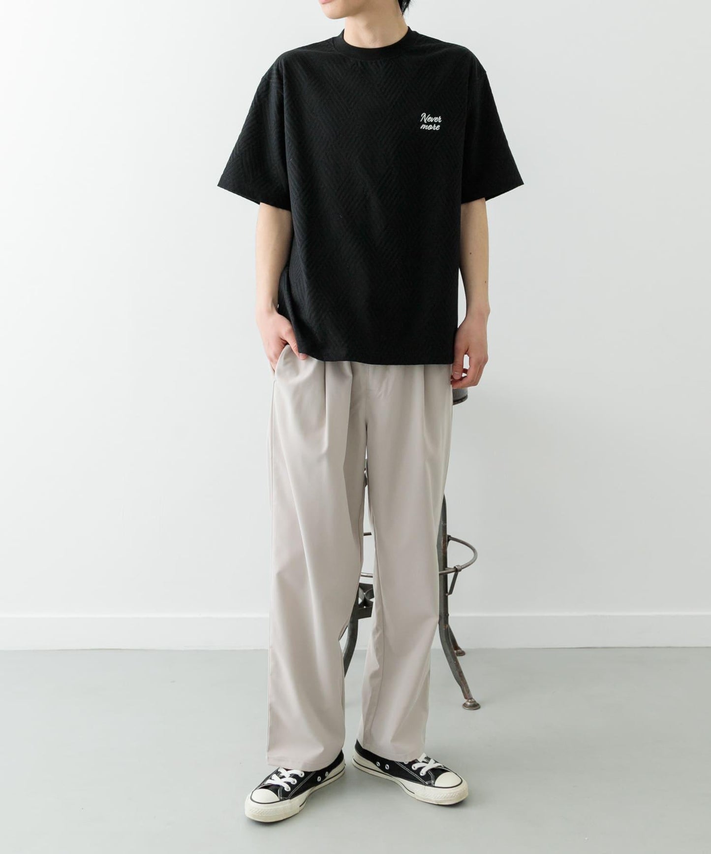 單點刺繡人字紋提花T恤